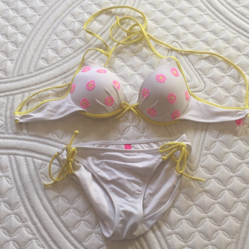 Victoria's Secret swim wear! Worn once!!!